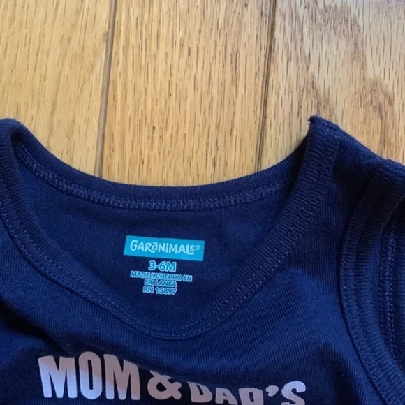 Disney set,onsie,pants, and headband. 2 garanamils onsies 3 to 6 month - Picture 7 of 8